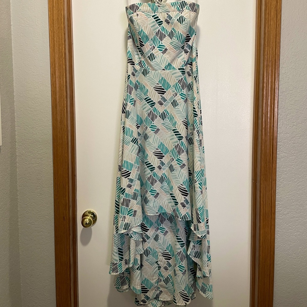 White house black market flowing dress 💕